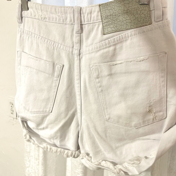 One teaspoon white high waisted shorts worn once - Picture 3 of 4
